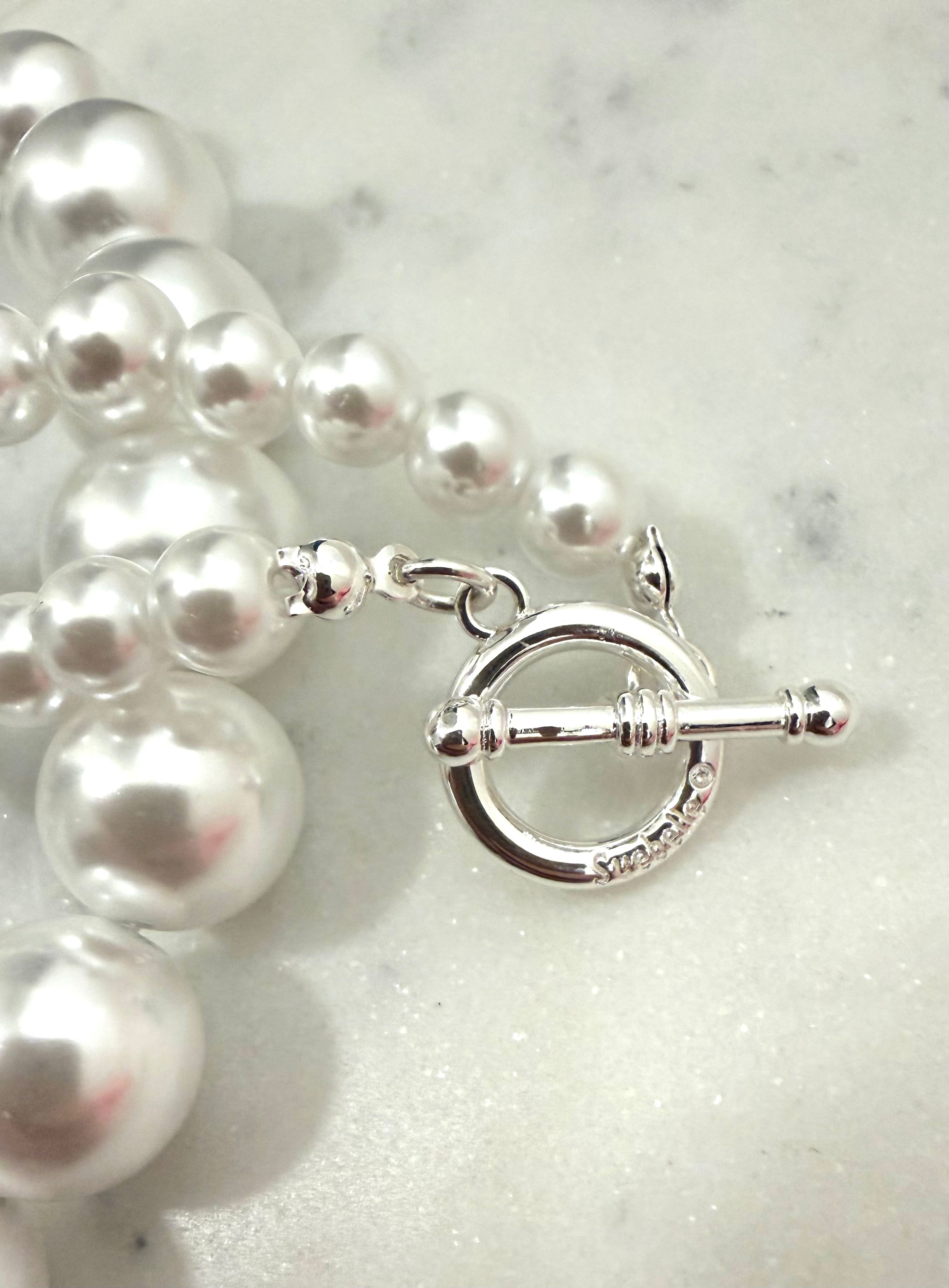 Suebelle's Single Row Pearl Necklace