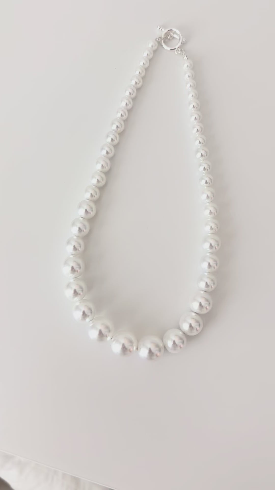 Suebelle's Single Row Pearl Necklace